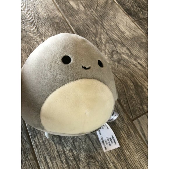 Squishmallow Gordon Gray Shark 6" Fins Closed Mouth No Teeth Stuffed Plush Toy - Picture 6 of 9